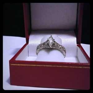 Exquisite Diamond Engagement Ring